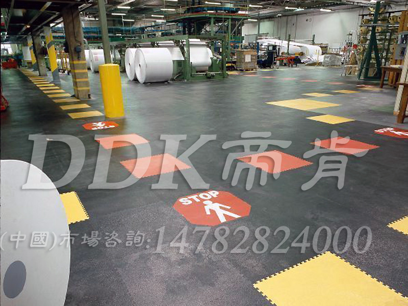 【廠(chǎng)房拼接地板】抗壓2噸耐磨PVC工業(yè)地板 拼接廠(chǎng)房地板 重工裝配車(chē)間塑膠地板樣板圖片,帝肯(DDK)_2000_9979(工業(yè)廠(chǎng)房車(chē)間地面材料)廠(chǎng)房拼接地板效果圖 【廠(chǎng)房拼接地板】抗壓2噸耐磨PVC工業(yè)地板 拼接廠(chǎng)房地板 重工裝配車(chē)間塑膠地板樣板圖片,帝肯(DDK)_2000_9979(工業(yè)廠(chǎng)房車(chē)間地面材料)效果圖,廠(chǎng)房拼接地板