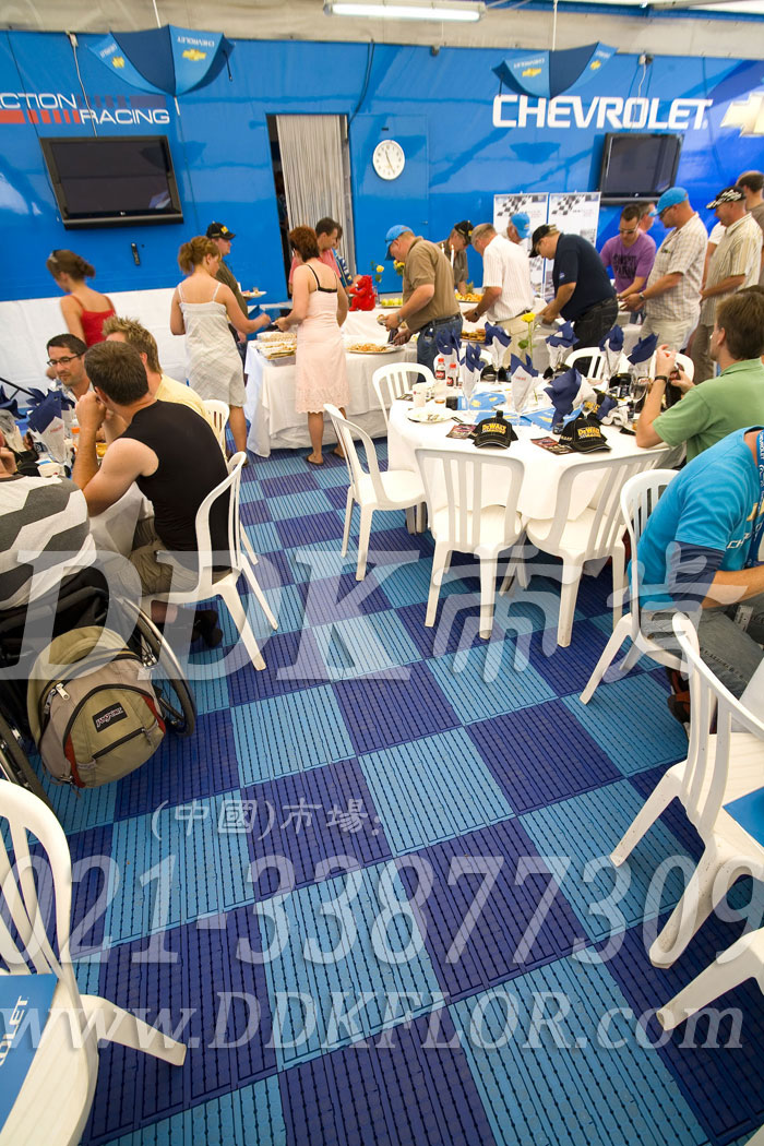 深藍+淺藍(3)_戶外帳篷活動地面材料樣板圖片,帝肯(DDK)_7000_600(篷房地面材料)效果圖 深藍+淺藍(3)_戶外帳篷活動地面材料樣板圖片,帝肯(DDK)_7000_600(篷房地面材料)效果圖,移動篷房用地板,pvc活動地板,pe戶外地板,戶外地磚,戶外地板,戶外塑料地板,戶外防滑墊,塑料戶外地板,pvc戶外地板,pvc承重地板,室外地坪,室外地墊,室外地板膠,室外地磚,室外地膠,室外塑料地板,室外塑料地毯,室外塑膠地板,室外拼接地墊,室外橡膠地板,室外環保地板,室外防滑地墊,室外防滑墊,展會地板,展會地膠,展銷會專用地板,可拼接展會塑膠地板,會展地板,展臺地板,車展地板,車展地膠,塑料拼接地板,塑料拼裝地板,PVC拼接地墊,拼接地板,拼接式地墊,拼裝地墊,拼裝地板,拼裝地膠,室外鏤空拼裝地板,組合式地墊