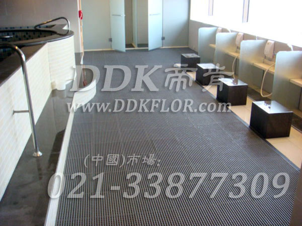 灰色_桑拿浴池地面防滑鋪地材料樣板圖片,帝肯(DDK)_9900_337（浴室地面防滑材料） 效果圖，浴室pvc格柵地板,浴室地墊,浴室地板,浴室地板磚,浴室地毯,浴室墊,浴室地磚,浴室防滑地墊,浴室防滑地磚,浴室防滑地膠,浴室防滑墊,浴室防滑疏水磚,浴池防滑地墊,浴池防滑墊,淋浴房防滑墊,桑拿地板
