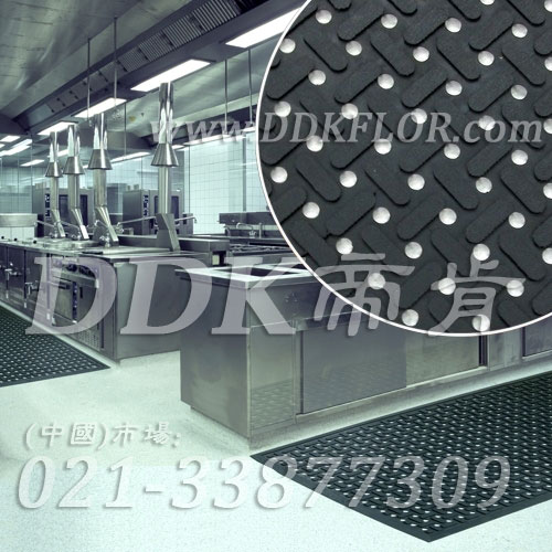 飯店廚房后廚操作間地面鋪什么好_黑色(12)樣板圖片,帝肯(DDK)_4700_798(廚房地面防滑鋪墊材)效果圖 飯店廚房后廚操作間地面鋪什么好_黑色(12)樣板圖片,帝肯(DDK)_4700_798(廚房地面防滑鋪墊材)效果圖,廚房地毯,廚房地膠,廚房防滑地墊,廚房防滑地毯,廚房防滑地磚,廚房防滑墊,廚房地墊,餐廳廚房專用地毯,餐廳防滑地墊,食堂專用防滑地毯,食堂用防滑地墊,食堂防滑墊