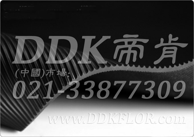 黑色耐磨型條紋防滑毯(2)樣板圖片,帝肯(DDK)_S450(Groove|加州)效果圖 黑色耐磨型條紋防滑毯(2)樣板圖片,帝肯(DDK)_S450(Groove|加州)效果圖,豎直條紋,坑條防滑墊,地膠,地板膠,地面保護地毯,地面保護墊