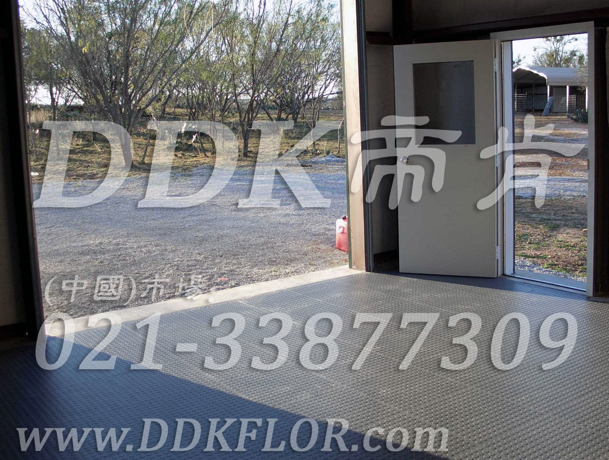 私家車庫(kù)裝修車庫(kù)地坪地面材料（5）_灰色銅錢表面地板樣板圖片,帝肯(DDK)_2000_C618（地下車庫(kù)地面材料）效果圖,車庫(kù)pvc地板,車庫(kù)地坪,車庫(kù)地板,車庫(kù)地墊,車庫(kù)地膠,車庫(kù)塑料地毯,車庫(kù)塑膠地板,車庫(kù)防滑墊,別墅私家車庫(kù)裝修
