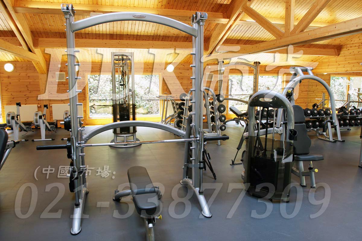 室內(nèi)健身房運(yùn)動地面材料（7）_灰色樣板圖片,帝肯(DDK)_2000_3020（健身房地面鋪裝材料）效果圖,健身房pvc塑膠地板,健身房地墊,健身房地板,健身房地板膠,健身房地毯,健身房地膠,健身房橡膠地板,健身房防震地墊,運(yùn)動地墊,運(yùn)動地板,運(yùn)動地膠