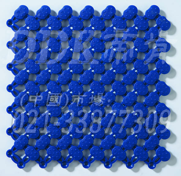 青藍色_橢圓表面_互扣式網孔防滑地膠(8)樣板圖片,帝肯(DDK)_8200(ODL|達喜)效果圖 青藍色_橢圓表面_互扣式網孔防滑地膠(8)樣板圖片,帝肯(DDK)_8200(ODL|達喜)效果圖,工業(yè)用格柵地墊,浴室pvc格柵地板,柵格地墊,排水地墊,pvc防水地墊,塑膠透水地板,衛(wèi)生間地板隔水墊,衛(wèi)生間地墊,衛(wèi)浴防滑墊,衛(wèi)生間防水地墊,衛(wèi)生間防滑地墊,衛(wèi)生間防滑墊,衛(wèi)生間地膠,漏水地墊,漏水地膠,排水防滑墊,排水地板,疏水墊,疏水板,疏水磚,疏水防滑地墊,疏水防滑墊,耐油耐水地墊,漏水防滑墊,疏水地墊,疏水地毯,疏水地席,浴室防滑疏水磚,透水地墊,透水地板膠墊,透水防滑塑膠地墊,防水地墊,防水地毯,防水地膠墊,防水墊,防水防滑墊,防滑隔水墊,隔水地墊,隔水地板,隔水材料,泄水型地板磚,PVC拼接地墊,塑料拼接地板,拼接式防滑墊,拼接式地墊,拼裝地墊,拼裝地膠,防滑拼墊,泳池地膠,泳池防滑地墊,泳池防滑地毯,洗手間地墊,洗手間防滑地毯,洗手間防滑墊,洗浴防滑墊,洗澡間防滑墊,游泳池地墊,游泳池防滑地膠,游泳池防滑墊,游泳館防滑墊,浴池防滑地墊,浴池防滑墊,浴室防滑地墊,浴室防滑地磚,浴室防滑地膠,浴室防滑墊,浴室地墊,浴室地板,浴室地板磚,浴室地毯,浴室地磚,浴室墊,淋浴房防滑墊