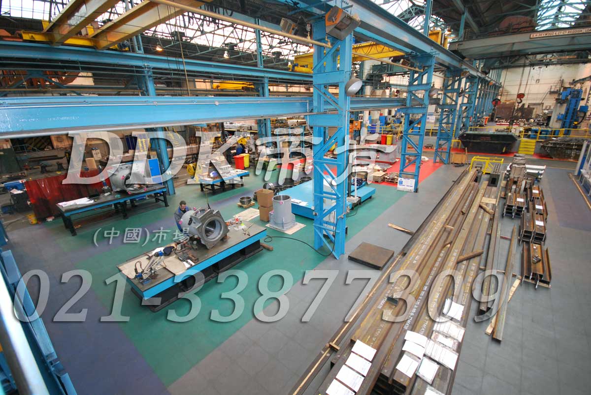 工業(yè)廠房重荷載地面彩色抗壓地板_灰色和綠色樣板圖片,帝肯(DDK)_2000_8979(廠房地面做法圖集)效果圖 工業(yè)廠房重荷載地面彩色抗壓地板_灰色和綠色樣板圖片,帝肯(DDK)_2000_8979(廠房地面做法圖集)效果圖,廠房地板材料,廠房地膠,廠房塑膠地板,廠房防滑地膠,工廠地板,工廠用塑料地板,工廠塑膠地板,工廠車間地板革