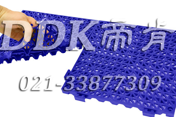 工業(yè)藍(lán)顏色_漏空型耐油防滑地面鋪設(shè)材料30*30cm樣板圖片,帝肯(DDK)_8300(SMX|世勁)效果圖 工業(yè)藍(lán)顏色_漏空型耐油防滑地面鋪設(shè)材料30*30cm樣板圖片,帝肯(DDK)_8300(SMX|世勁)效果圖,塑料防滑網(wǎng)格墊,塑料網(wǎng)格防滑地墊,塑料網(wǎng)格扳,網(wǎng)格塑料墊,網(wǎng)格地墊,網(wǎng)格地板,網(wǎng)格防滑墊,網(wǎng)格塑料地板墊,防滑塑料網(wǎng)格,網(wǎng)孔地墊,室外拼接地墊,拼裝地墊,拼接式地墊,拼接式防滑墊,防滑拼墊,PVC拼接地墊,室外鏤空拼裝地板,籃球場地拼裝地板,漏水防滑墊,漏水地膠,漏水地墊,漏水橡膠墊,透水地墊,防水地墊,防水地毯,防水墊,防水地膠墊,防水防滑墊,隔水地墊,隔水地板,隔水材料,耐油耐水地墊,疏水墊,疏水性材料,疏水磚,疏水防滑地墊,疏水防滑墊,疏水板,塑料膠墊,pvc防水地墊,z字型疏水墊,衛(wèi)生間防水地墊,衛(wèi)生間防水墊,衛(wèi)生間地板隔水墊,排水地墊,排水地板,排水防滑墊,泄水型地板磚,透水防滑塑膠地墊,防滑隔水墊,防潮地墊,pvc防滑地膠,PVC防滑墊,pvc地墊,pvc地膠