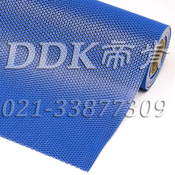 藍色_網狀防滑防水波浪紋地毯樣板圖片,帝肯(DDK)_1800（Swatch|斯沃基）效果圖，PVC地毯,pvc地膠,pvc地面材料,pvc塑料地毯,pvc塑膠地墊,pvc塑膠地毯,pvc防水地墊,pvc防滑卷材,pvc防滑地墊,pvc防滑地毯,塑料網格防滑地墊,塑料防滑網格墊,網格塑料墊,網孔地墊,網格地墊,網格防滑墊,網狀地毯,網狀防滑墊,網眼防滑,防滑塑料網格,鏤空地膠,多孔防滑地墊,帶孔防滑墊,z字型疏水墊,s紋型防滑墊,s形防滑墊,s形防滑地墊,PVC防滑墊,pvc防滑地膠,排水防滑墊,排水地墊,漏水地墊,漏水地膠,漏水防滑墊,漏水橡膠墊,疏水地毯,疏水地墊,疏水地膠,疏水墊,疏水性材料,疏水防滑地墊,疏水防滑墊,透水地墊,透水地板膠墊,防水地墊,透水防滑塑膠地墊,防水地毯,防水地膠墊,防水墊,防水防滑墊,防滑隔水墊,隔水地墊,隔水地板,隔水材料