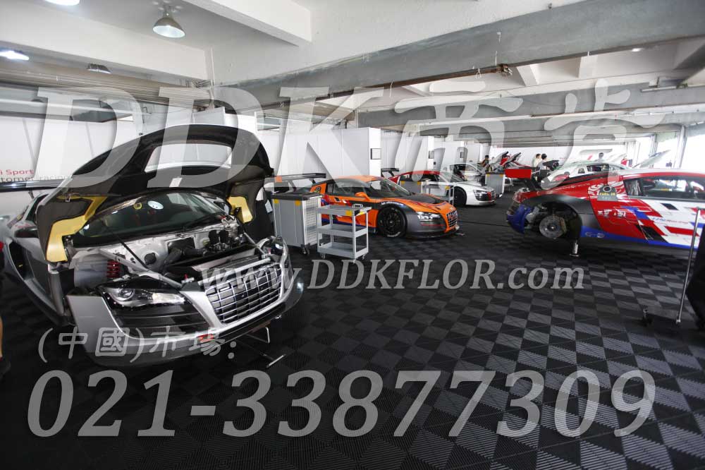 8-F1珠海站汽車維護區(qū)專用黑色抗壓地板樣板圖片,帝肯(DDK)_8100_6008（賽車P房帳篷地板）效果圖，帳篷地膠