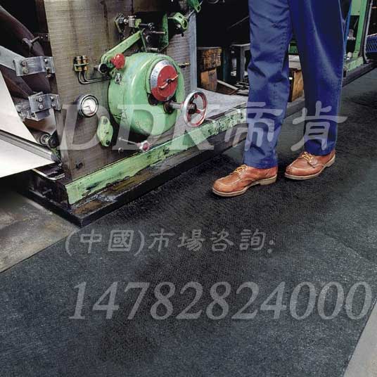 烤漆車(chē)間耐油地毯防污染地墊 深灰色耐臟腳墊 工廠通道防滑去腳印地毯 烤漆車(chē)間耐油地毯防污染地墊 深灰色耐臟腳墊 工廠通道防滑去腳印地毯 ,車(chē)間地毯,車(chē)間防滑地墊,車(chē)間地墊,地面防滑墊,地面防護(hù)材料,工業(yè)防滑地毯,工廠腳墊,工廠防滑地墊,工廠地毯,走廊地毯,走道地墊,走道地毯,走道墊,防油防滑墊,防滲地毯,防塵防污地墊,防酸堿膠墊,防污地毯