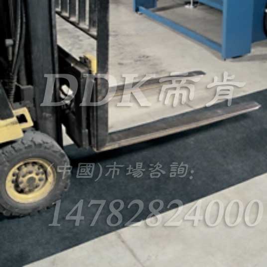 防塵吸灰通道地毯 車輪吸塵防臟 經(jīng)濟型防污染地面保護墊 防塵吸灰通道地毯 車輪吸塵防臟 經(jīng)濟型防污染地面保護墊,叉車地墊,叉車地板,叉車地膠墊,刮泥除塵地墊,入口防塵地墊,吸水吸塵地墊,吸塵地毯,三合一除塵墊,防塵地墊,防塵墊,門口除塵地墊,門口防塵地毯,門口防塵地墊,門口防塵墊,防塵防污地墊,防塵防滑地墊,門口地面除塵刷,防滑除塵地墊,除塵地毯,除塵墊,除塵腳墊,吸水地墊,吸水地毯,吸濕墊,工業(yè)吸油地墊