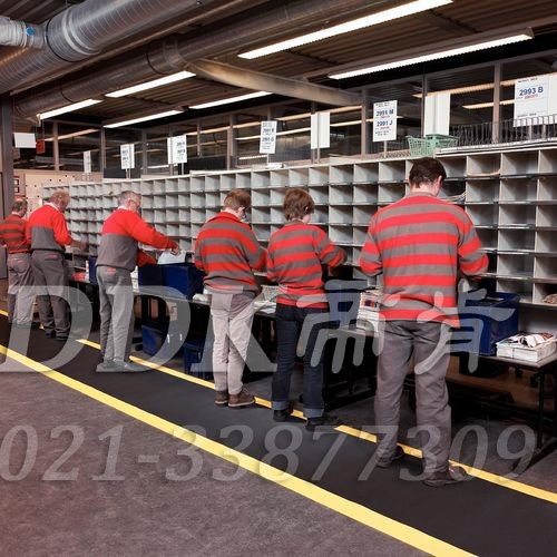 企業為什么需要為一線員工鋪設防疲勞腳墊？！