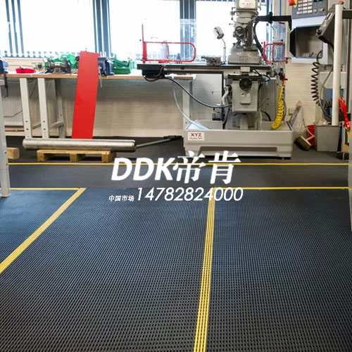 隔水材料，隔水地墊，防滑隔水墊，工業地墊，車間防滑地墊，重型工業隔水隔油墊 豎條紋防滑PVC漏孔地毯